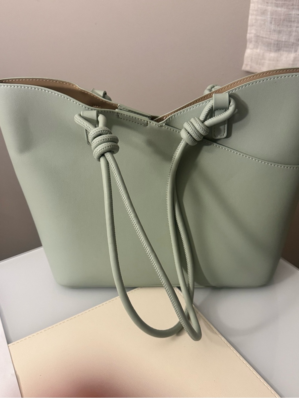 Ello Mint Green V Tote Bag with Removable Pouch NWOT - Picture 3 of 10
